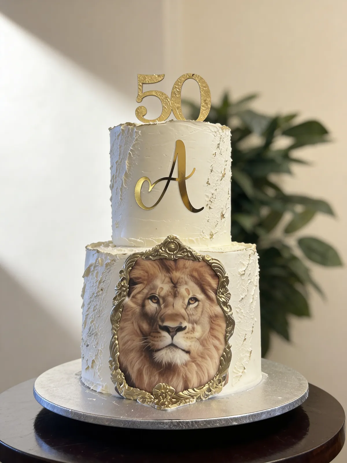 Imperio Brunch. Tartas personalizadas para eventos en Barcelona. Pastel o Tarta para celebración de 50 aniversario . Dónde hacer celebraciones o donde merendar cerca de Sagrada Familia. Imperi Brunch. Pastissos personalitzats per a esdeveniments a Barcelona. Pastís o pastís per a celebració de 50 aniversari. On fer celebracions o on berenar a prop de Sagrada Família. Imperio Brunch. Custom cakes for events in Barcelona. Cake for a 50th anniversary celebration. Where to hold celebrations or where to have afternoon tea near the Sagrada Familia. Pastisseria casolana Eixample. Pastisseres.